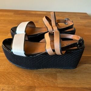 Neutral multi color idore platform sandal. Lightly worn.